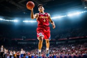 NBA激情对决魅力解析：高强度对抗、球星风采、战术智慧与观众热情